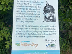 Story about the statue. Only in German, so uhm. Sorry if you can't read it.