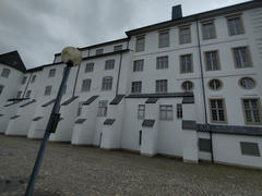 Hard to show how big just the main building ist