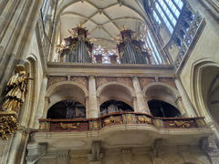 And a two stories organ. Two stories!