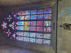 It has so beautiful windows